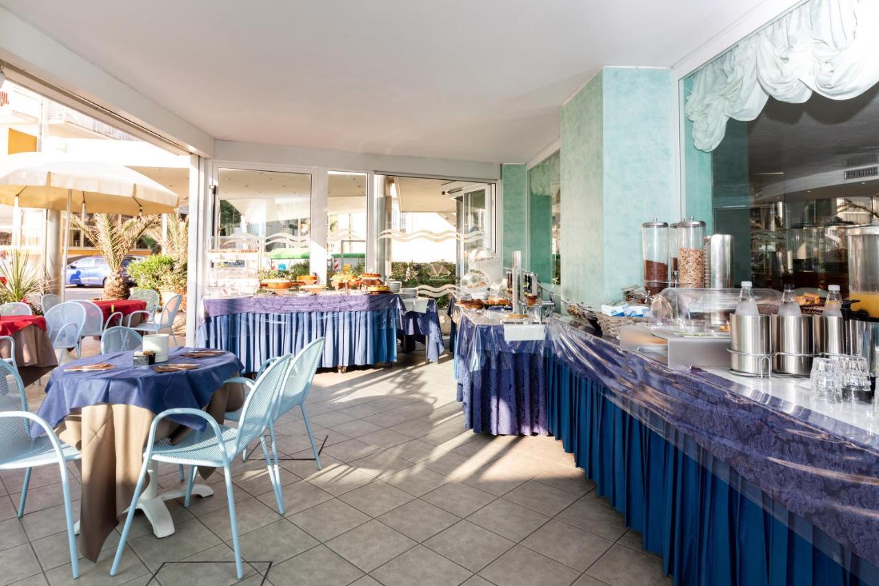 Hotel Margareth Riccione Kültér fotó