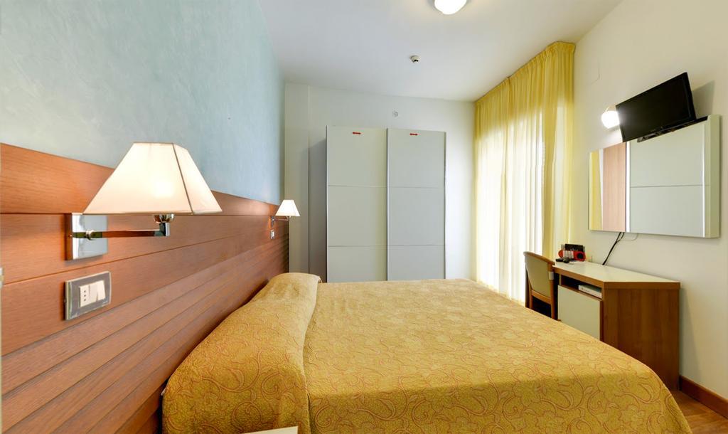 Hotel Margareth Riccione Kültér fotó