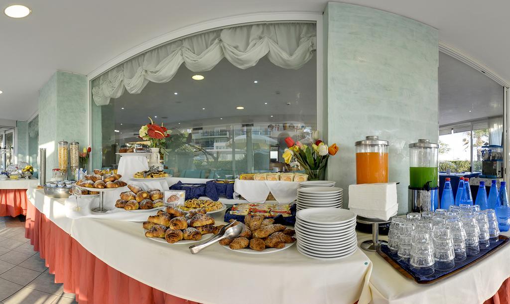 Hotel Margareth Riccione Kültér fotó