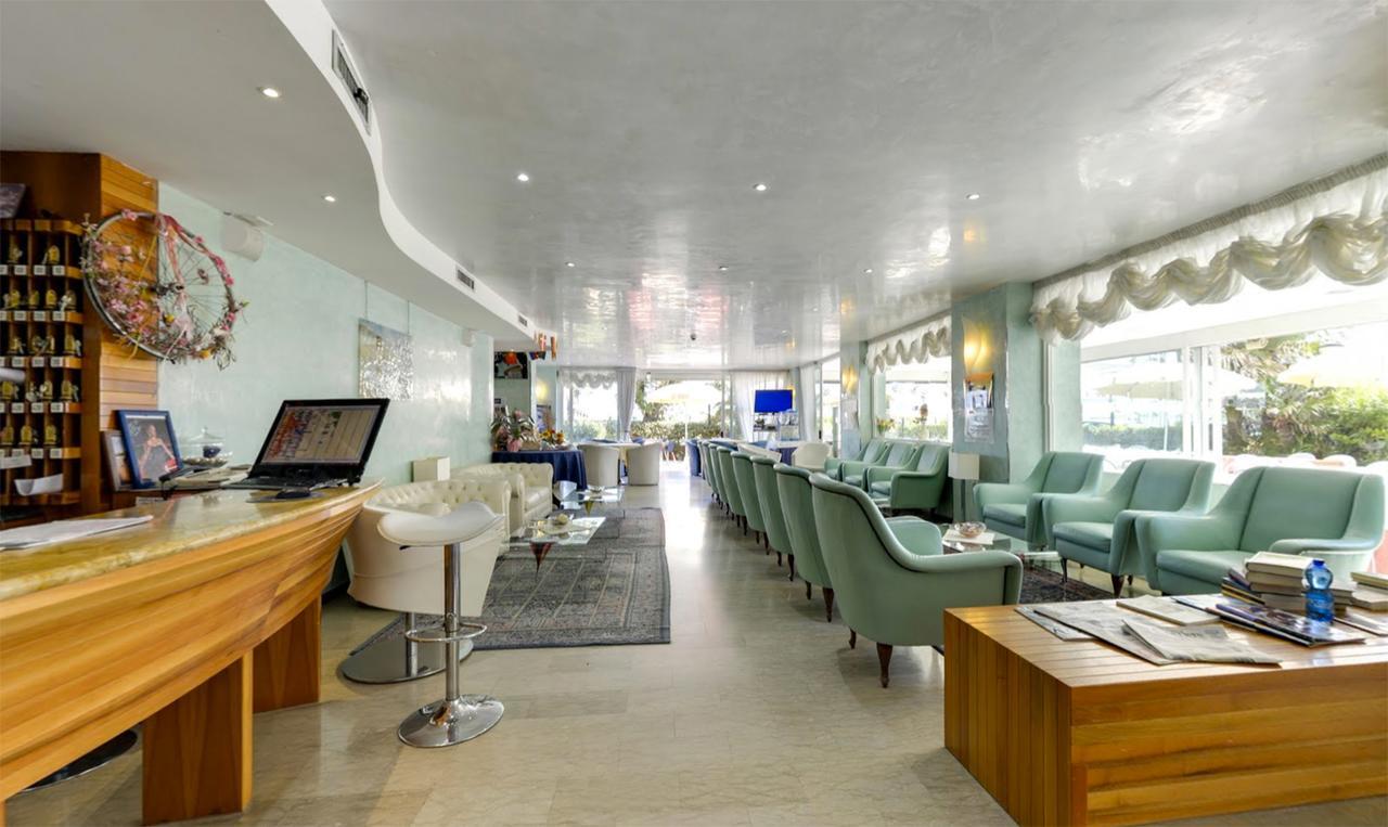 Hotel Margareth Riccione Kültér fotó