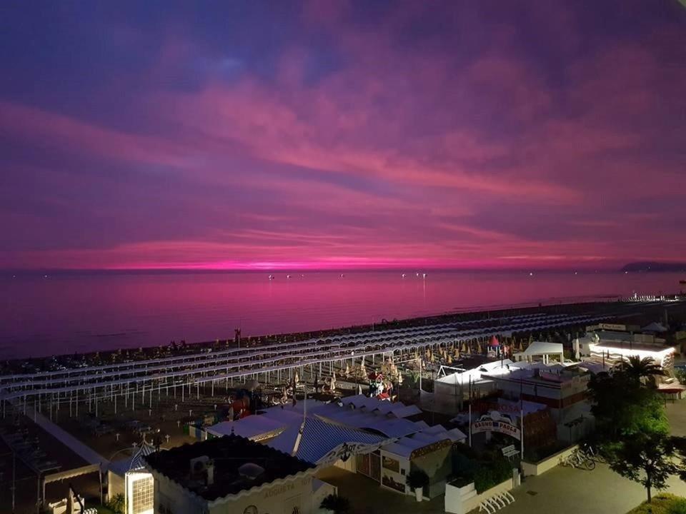 Hotel Margareth Riccione Kültér fotó
